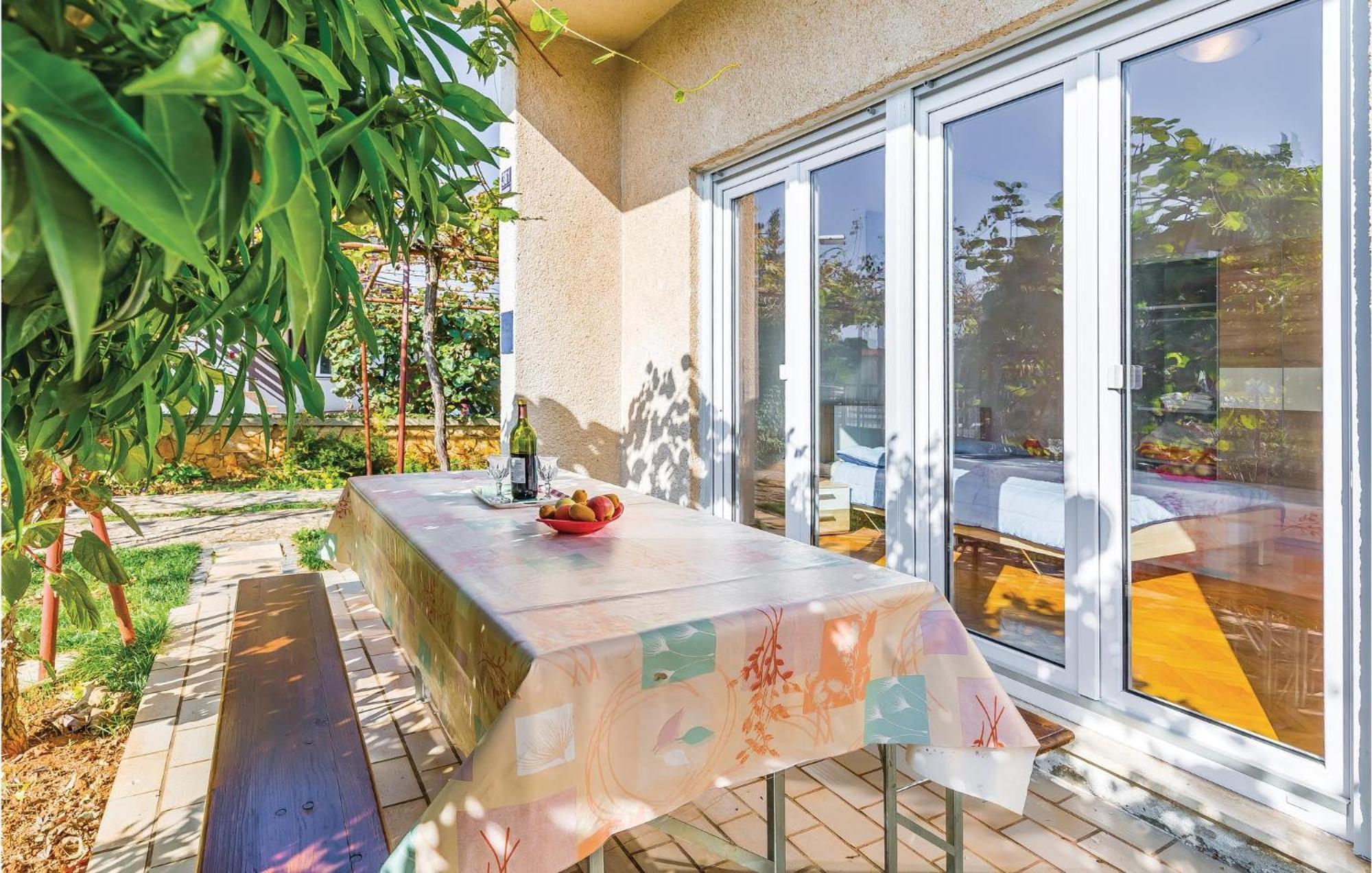 Lovely Apartment In Fazana With Kitchen Buitenkant foto