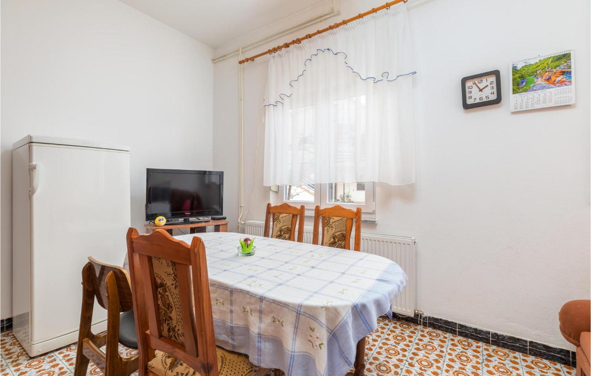 Lovely Apartment In Fazana With Kitchen Buitenkant foto