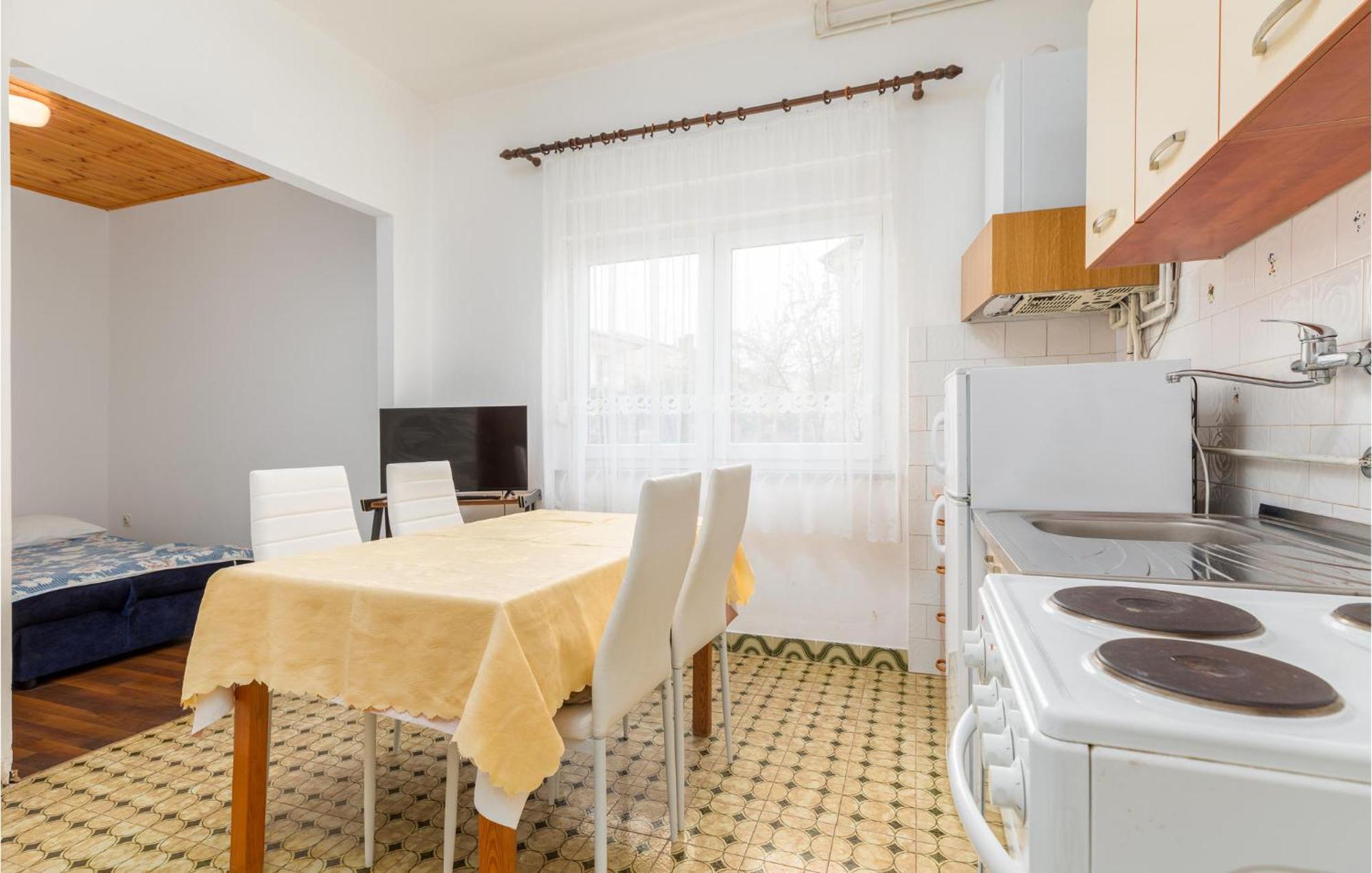 Lovely Apartment In Fazana With Kitchen Buitenkant foto